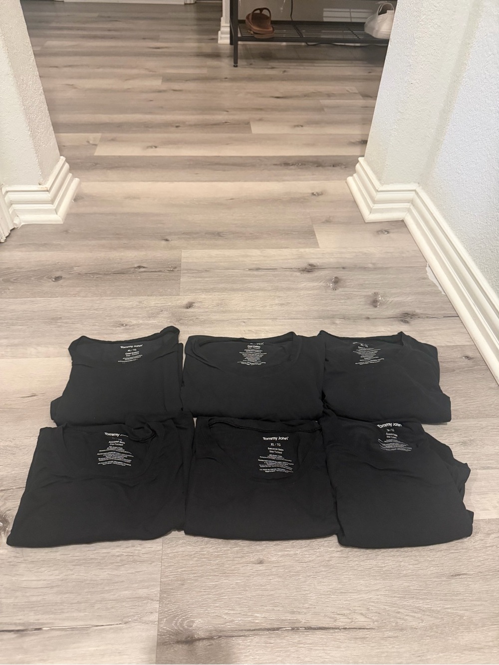 Lot of 6 Tommy John Black Crew Neck Tees - Second Skin & Cool Cotton